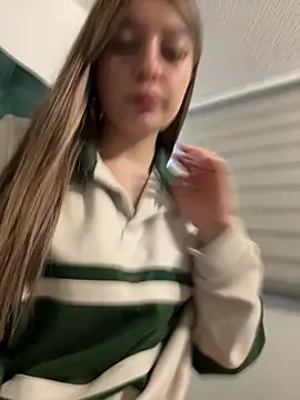   Lorelain   online show from January 9, 9:44 pm