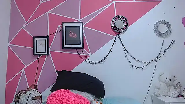 Tifany Adams online show from December 2, 8:32 pm