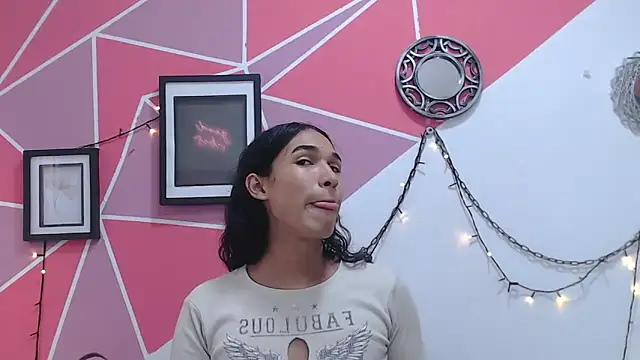 Tifany Adams online show from November 11, 8:36 pm