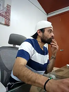 Snapshot of Nateskp_1 chatting on November 24, 10:43 pm Nateskp 1 online show from November 24, 10:43 pm