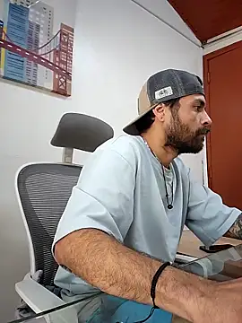 Snapshot of Nateskp_1 chatting on October 13, 8:43 pm Nateskp 1 online show from October 13, 8:43 pm