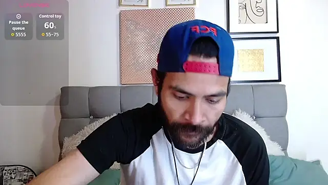 Snapshot of Nateskp_1 chatting on December 1, 2:23 am Nateskp 1 online show from December 1, 2:23 am