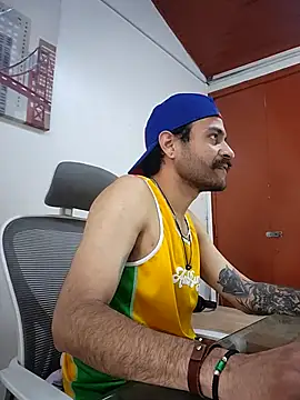 Snapshot of Nateskp_1 chatting on November 3, 6:22 pm Nateskp 1 online show from November 3, 6:22 pm