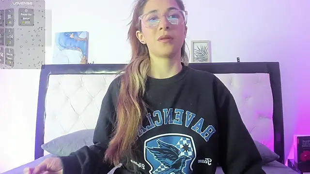 Sara Roades online show from October 28, 11:09 am