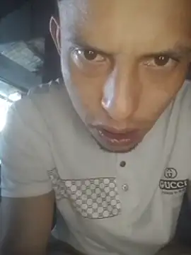 BenedettoMr69 online show from March 26, 6:39 pm