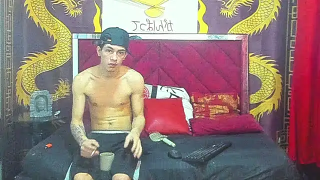 Pride couple online show from February 3, 11:21 pm