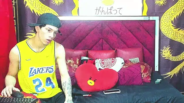 Pride couple online show from February 21, 11:18 pm