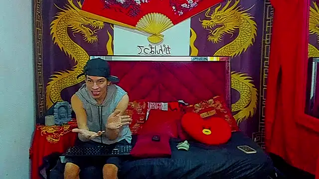 Pride couple online show from February 10, 11:37 pm