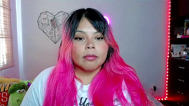 EllieMoonX online show from January 9, 8:27 pm