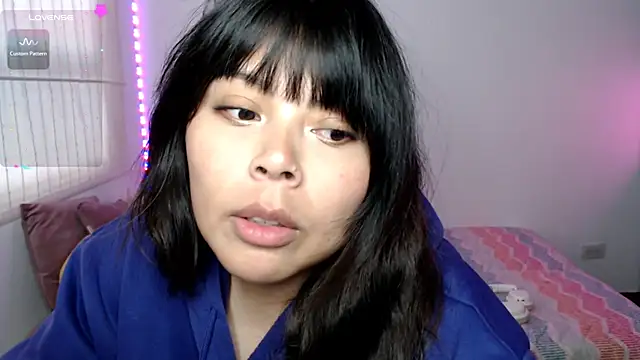 Snapshot of EllieMoonX chatting on July 9, 10:42 pm EllieMoonX online show from July 9, 10:42 pm