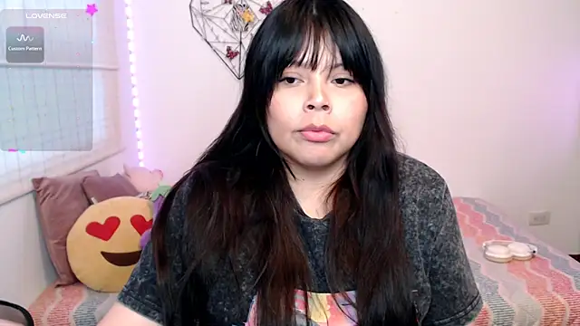 Snapshot of EllieMoonX chatting on June 9, 10:55 pm EllieMoonX online show from June 9, 10:55 pm