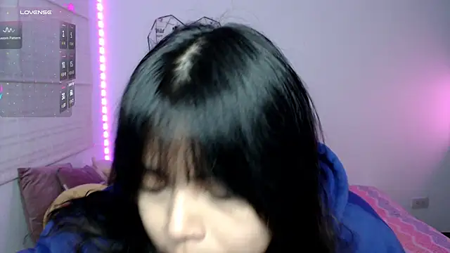 Snapshot of EllieMoonX chatting on July 14, 12:10 am EllieMoonX online show from July 14, 12:10 am