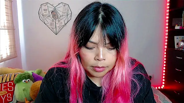 EllieMoonX online show from January 14, 8:56 pm