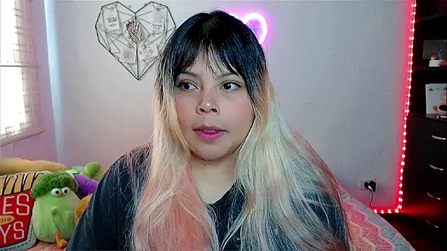 EllieMoonX online show from February 13, 5:24 pm