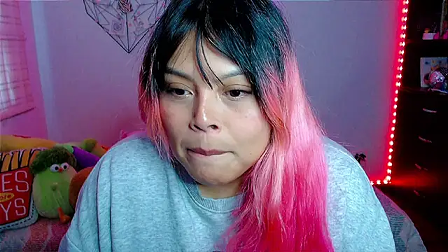 EllieMoonX online show from January 15, 10:35 pm