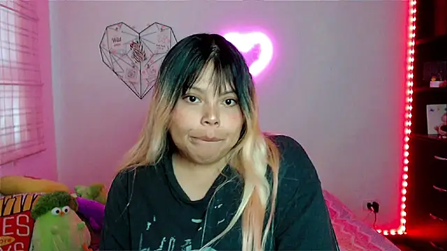 EllieMoonX online show from February 19, 10:51 pm