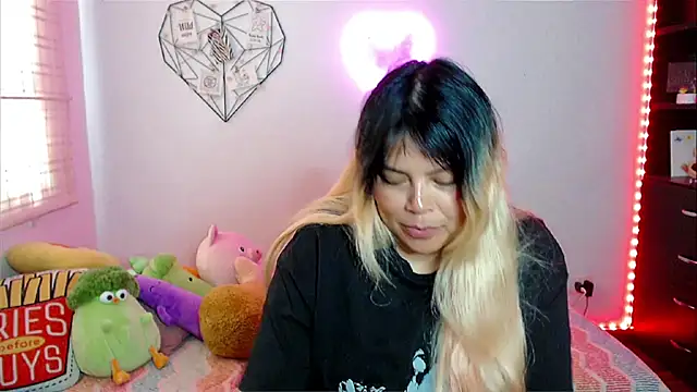 EllieMoonX online show from February 27, 9:03 pm