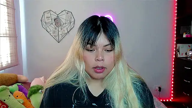 EllieMoonX online show from November 29, 4:51 pm