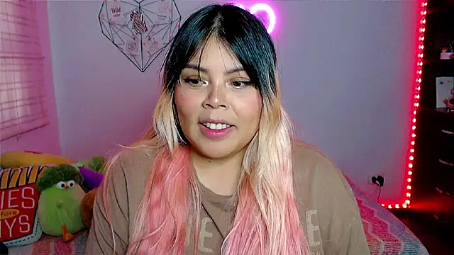 EllieMoonX online show from February 9, 10:52 pm