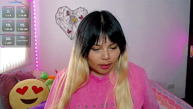 EllieMoonX online show from April 27, 9:57 pm