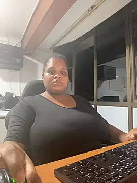 Snapshot of gabrielabrunette69 chatting on December 4, 1:26 am gabrielabrunette69 online show from December 4, 1:26 am