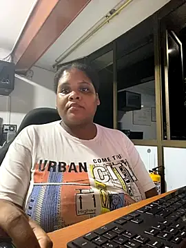 Snapshot of gabrielabrunette69 chatting on November 23, 12:09 am gabrielabrunette69 online show from November 23, 12:09 am