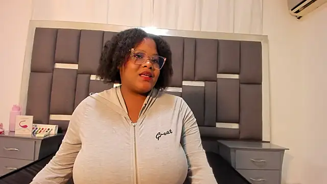 Snapshot of gabrielabrunette69 chatting on October 10, 1:56 pm gabrielabrunette69 online show from October 10, 1:56 pm