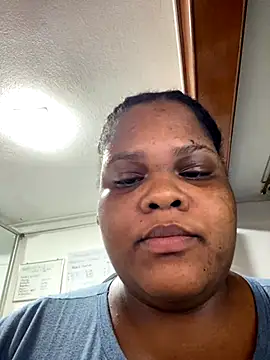 Snapshot of gabrielabrunette69 chatting on October 20, 12:13 am gabrielabrunette69 online show from October 20, 12:13 am