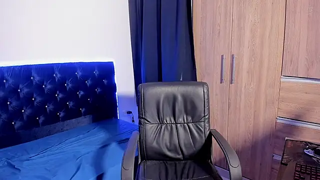 Snapshot of elias_ford chatting on October 11, 7:37 pm elias ford online show from October 11, 7:37 pm