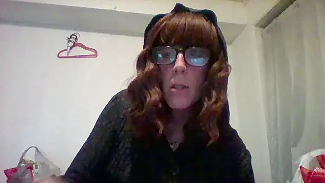 Snapshot of Lexi_Rose_x chatting on November 2, 1:21 am Lexi Rose x online show from November 2, 1:21 am