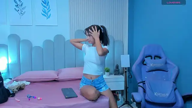 luly dreams online show from May 28, 11:27 am