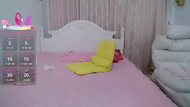 singerxiao online show from March 14, 1:17 pm