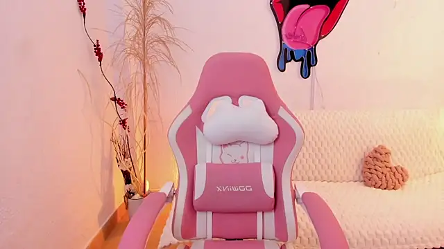 EmmaMyers1 online show from November 15, 2:37 am