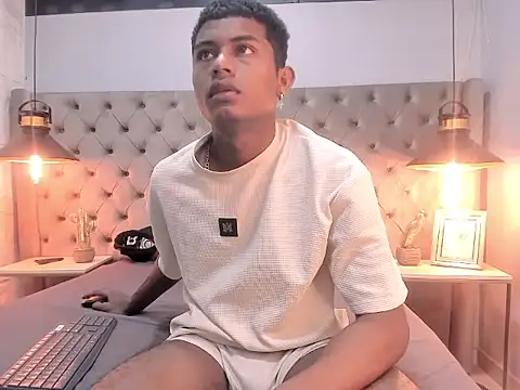 Snapshot of MorenitoDigno chatting on October 21, 7:24 pm MorenitoDigno online show from October 21, 7:24 pm