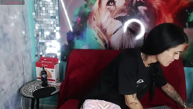 ZAMMIRA online show from April 15, 1:04 pm