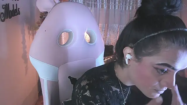 ZAMMIRA online show from November 25, 4:24 am