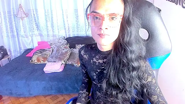 ZAMMIRA online show from November 11, 5:19 pm