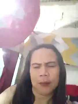 Snapshot of erma_joy chatting on October 18, 10:50 am erma joy online show from October 18, 10:50 am