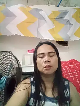 Snapshot of erma_joy chatting on October 17, 10:44 pm erma joy online show from October 17, 10:44 pm