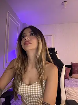 HoneyMollyX online show from February 8, 1:09 pm