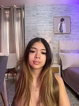 Snapshot of HoneyMollyX chatting on June 11, 1:08 pm HoneyMollyX online show from June 11, 1:08 pm