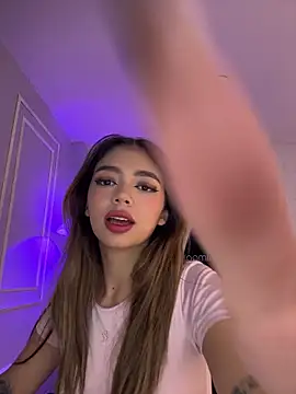 HoneyMollyX online show from January 18, 1:03 pm