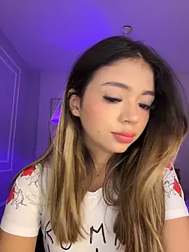 HoneyMollyX online show from March 19, 1:33 pm