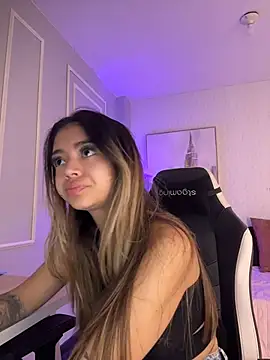 HoneyMollyX online show from February 13, 1:11 pm