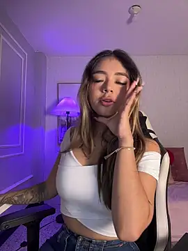 HoneyMollyX online show from January 8, 1:06 pm