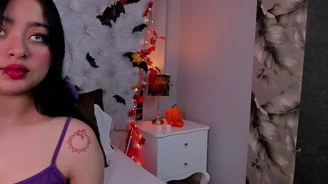 baby naomy online show from October 29, 2:27 pm