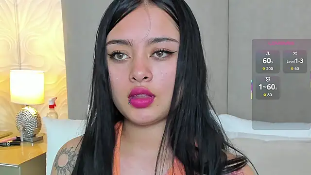 baby naomy online show from October 24, 2:05 pm