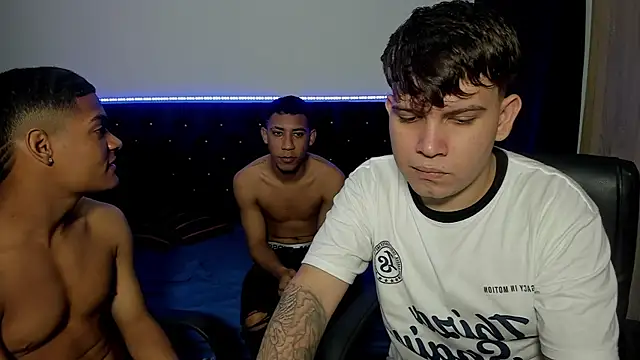 Snapshot of isaac_master77 chatting on October 14, 3:29 am isaac master77 online show from October 14, 3:29 am