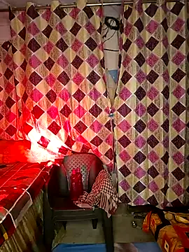 Snapshot of Sweet-Maddlina chatting on March 4, 5:37 am Sweet-Maddlina online show from March 4, 5:37 am