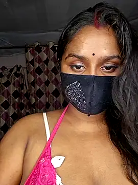 Sweet-Maddlina online show from April 4, 12:12 pm